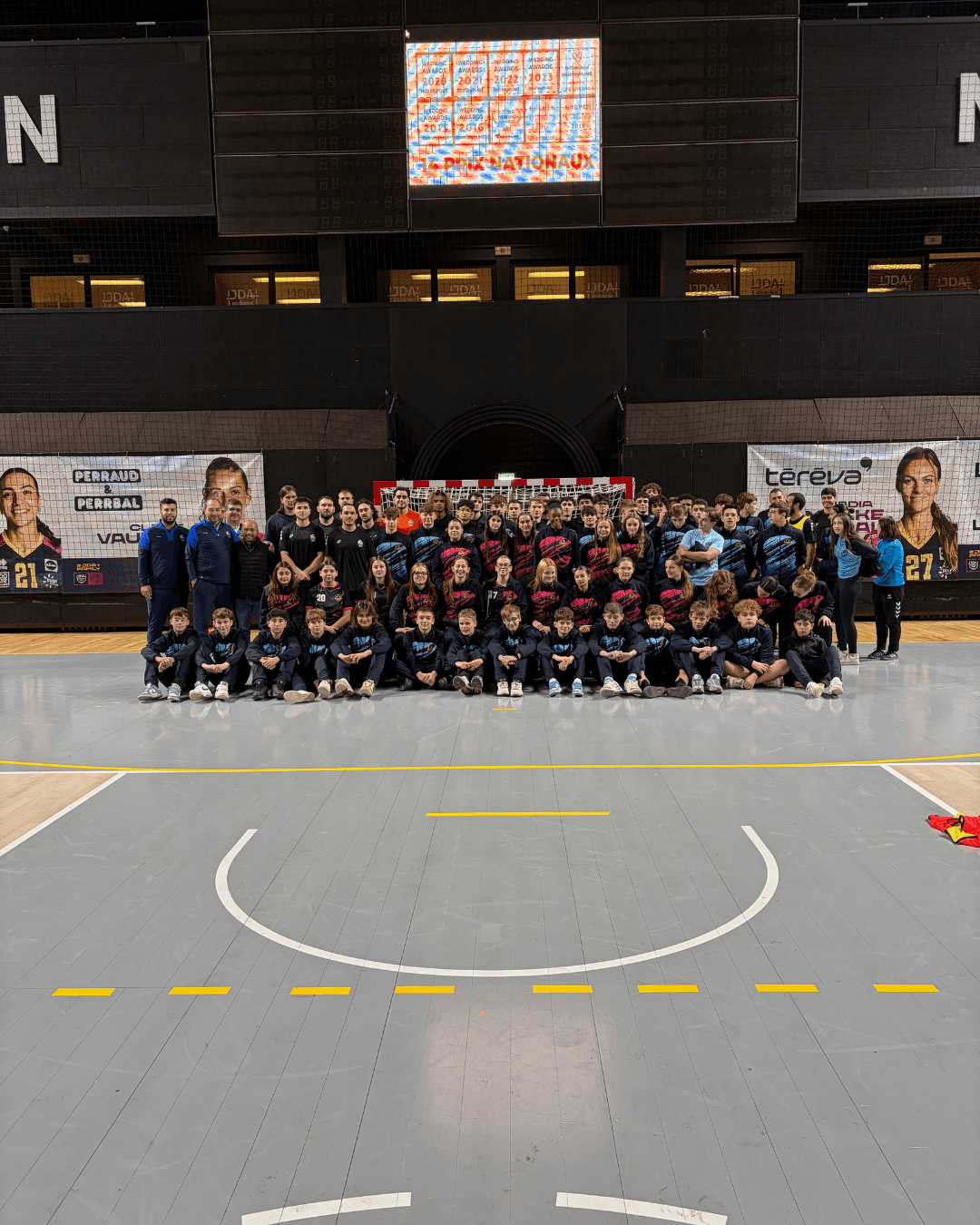 La section à la rencontre du Handball Dijonnais
